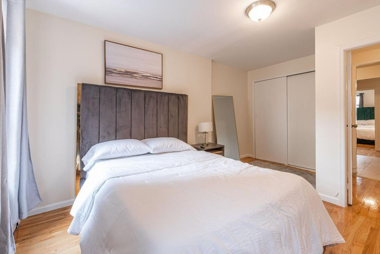 Bedroom 2, Gorgeous Studio Monthly Apartment, New York