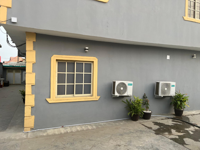 Others 5, Thapunchline Hotel, Ikeja