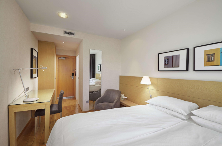 Bedroom 3, Hilton Reykjavik, Reykjavík