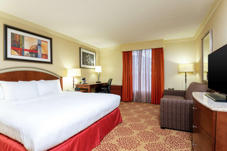 Bedroom 3, Doubletree By Hilton Hotel Grand Rapids Airport, Kent
