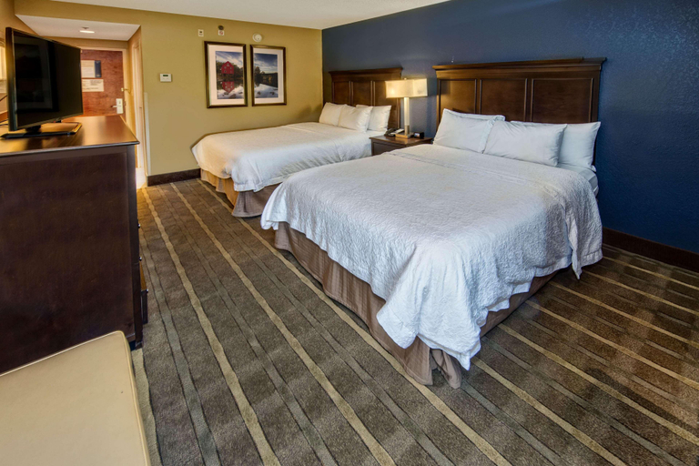 Bedroom 3, Hampton Inn Peachtree Corners Norcross, Gwinnett