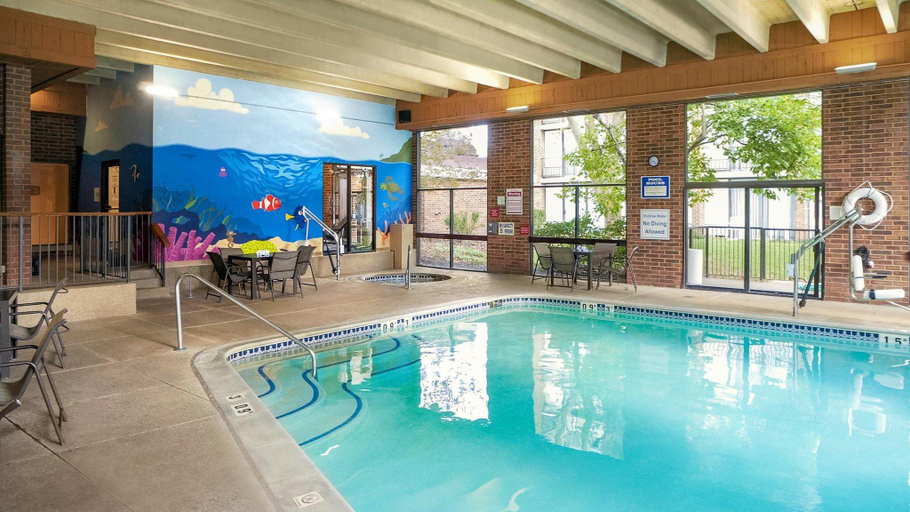 Sport & Beauty 2, Doubletree By Hilton Ann Arbor North, Washtenaw