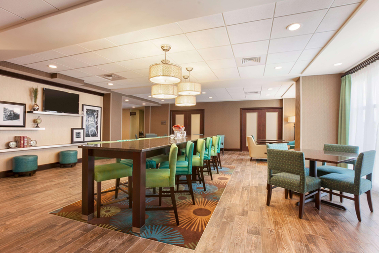 Food & Drinks 5, Hampton Inn Belton/Kansas City area, Kansas City