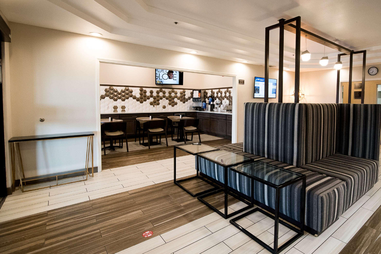 Public Area 3, SureStay Plus Hotel by Best Western Topeka Northwest, Shawnee