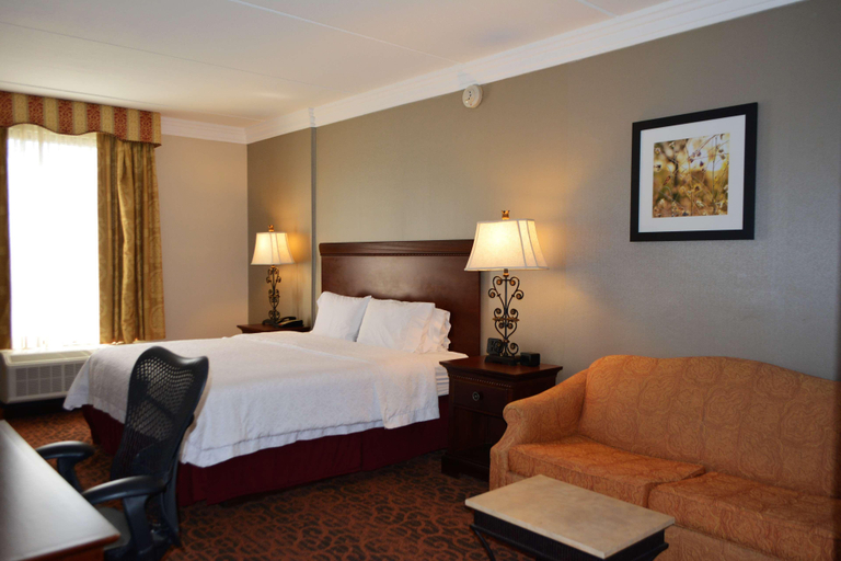 Bedroom 3, Hampton Inn & Suites Houston-Katy, Houston