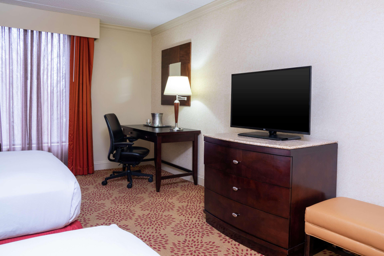 Bedroom 3, Doubletree By Hilton Hotel Grand Rapids Airport, Kent