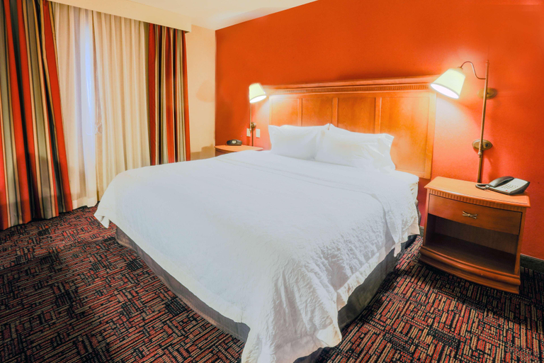 Bedroom 3, Hampton Inn & Suites Tomball, Houston