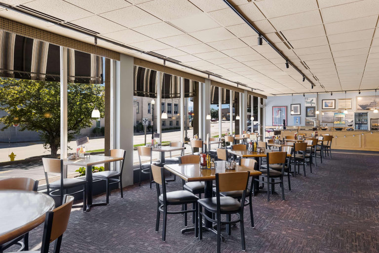 Food & Drinks 5, Best Western Riverfront Inn, Marinette