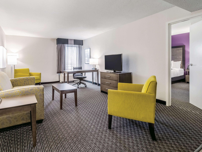 Bedroom 4, La Quinta Inn & Suites Myrtle Beach, Horry