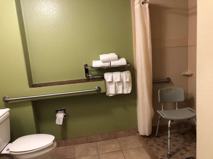 Bathroom 4, Best Western Brook Hotel, Felixstowe, Suffolk