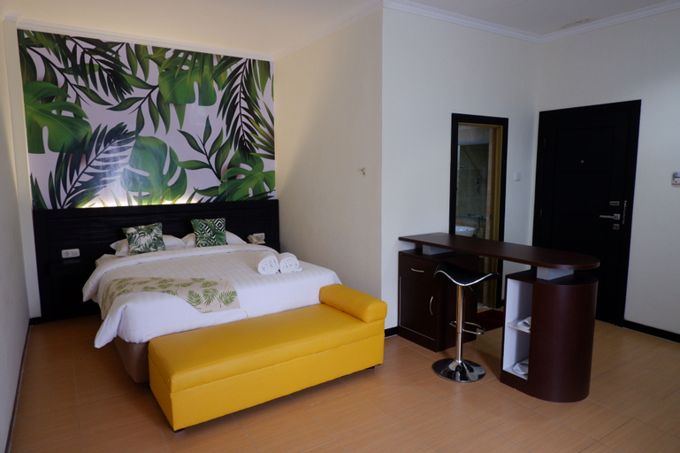 Bedroom 3, Tropical Point Hotel Syariah, Kendari