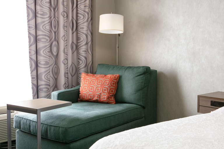 Bedroom 3, Hampton Inn Council Bluffs, Pottawattamie