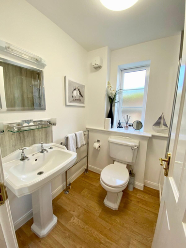 Bathroom 4, Wellingtonia Court Apartment, Highland