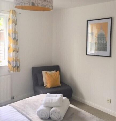 Bedroom 3, Wellingtonia Court Apartment, Highland