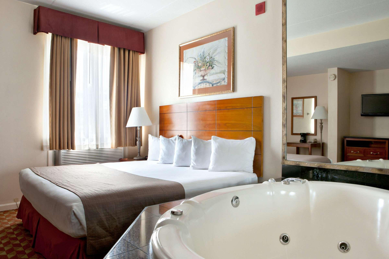 Bedroom 3, Best Western Jamaica Inn, New York
