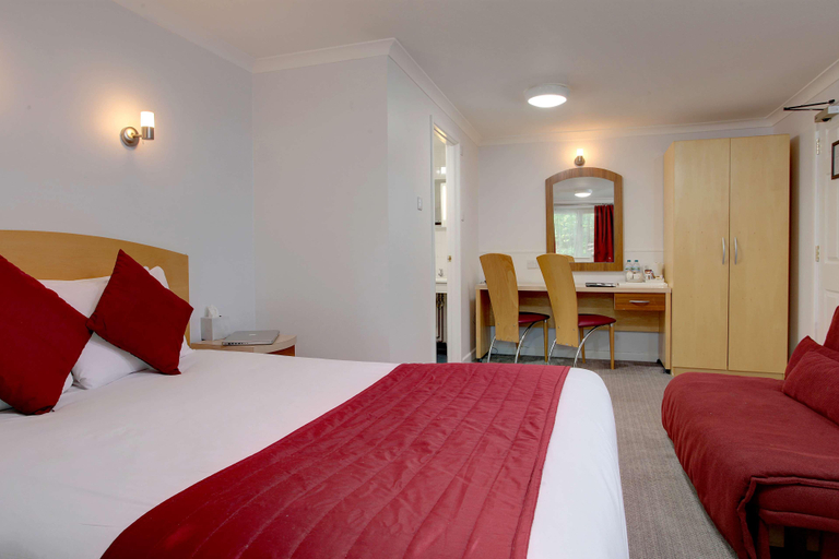 Bedroom 3, Ashley Court Hotel, Hampshire