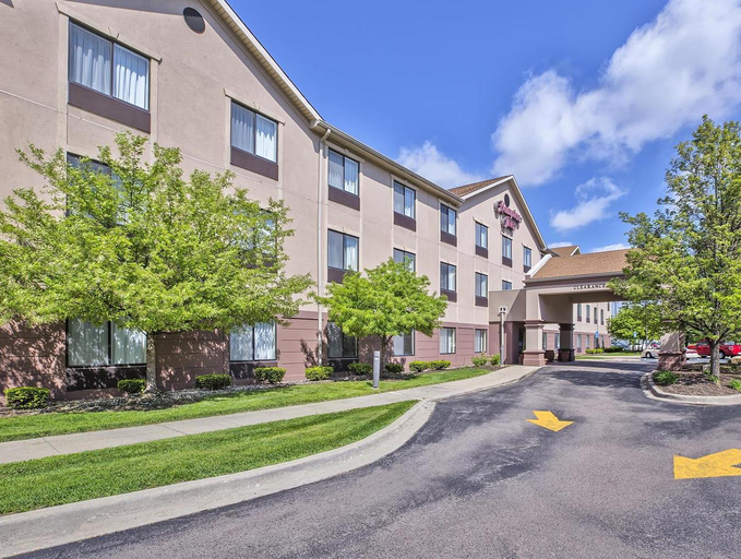 Exterior & Views 2, Hampton Inn Detroit/Belleville-Airport Area, Wayne
