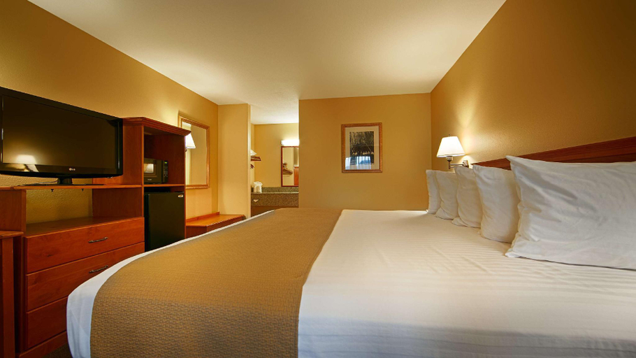 Bedroom 3, Oakridge Inn & Suites, Lane