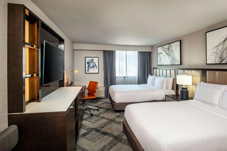 Bedroom 3, DoubleTree Hilton Washington DC North Gaithersburg, Montgomery