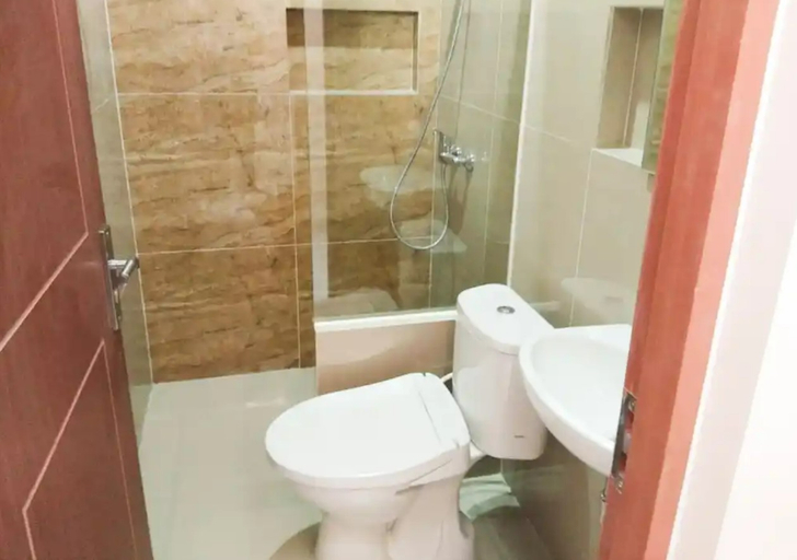 Bathroom 5, D' Rainbow west homestay, Surabaya