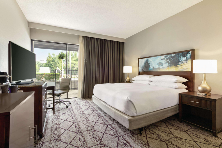 Bedroom 3, Doubletree Hotel Atlanta NE- Northlake, DeKalb