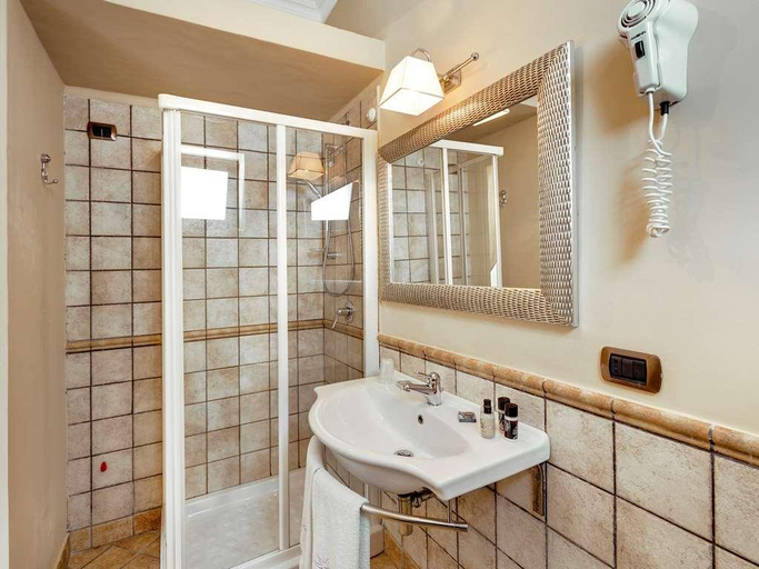 Bathroom 5, Villa Enrica, Messina
