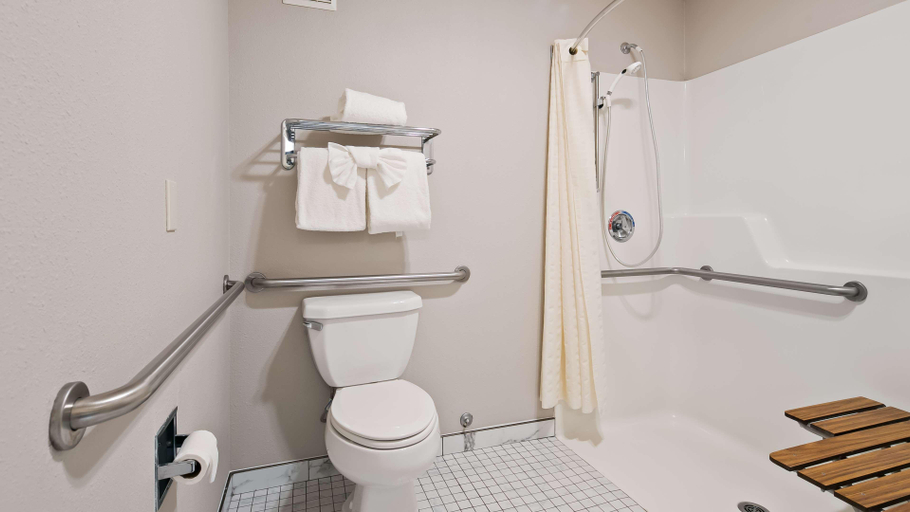 Bathroom 4, Lighthouse Suites Inn, Grays Harbor