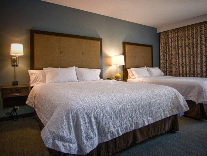 Bedroom 3, Hampton Inn Oklahoma City/Edmond, Oklahoma