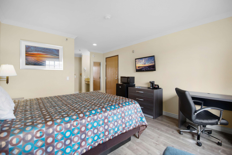 Bedroom 3, SureStay by Best Western Fontana, San Bernardino