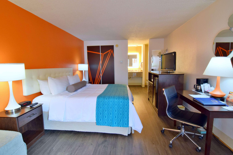 Bedroom 3, Howard Johnson by Wyndham Ocala FL, Marion