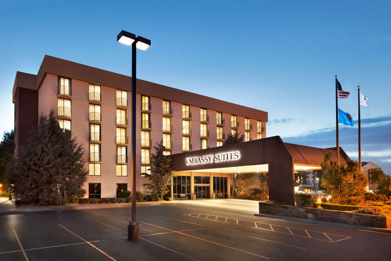 Exterior & Views 2, Embassy Suites by Hilton Oklahoma City Will Rogers, Oklahoma