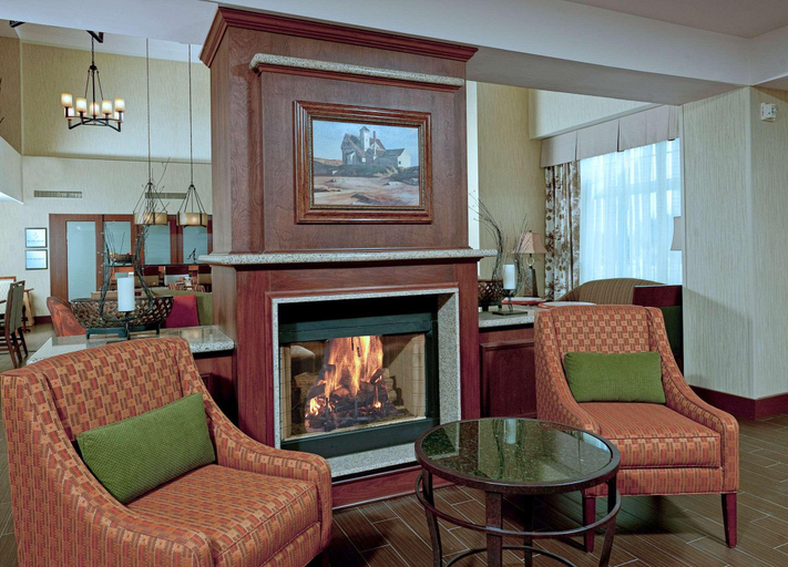 Exterior & Views 2, Hampton Inn & Suites Rockland, Knox