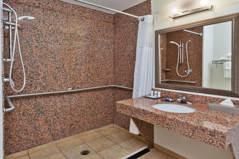 Bathroom 4, Sonesta Essential Columbus, Muscogee