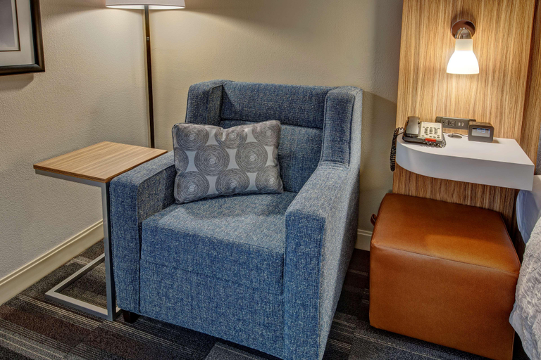 Bedroom 3, Hampton Inn Dumfries, Prince William