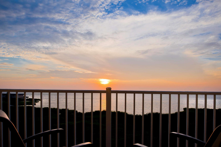 Exterior & Views 2, Hampton Inn & Suites Ocean City/Bayfront-Conventio, Worcester
