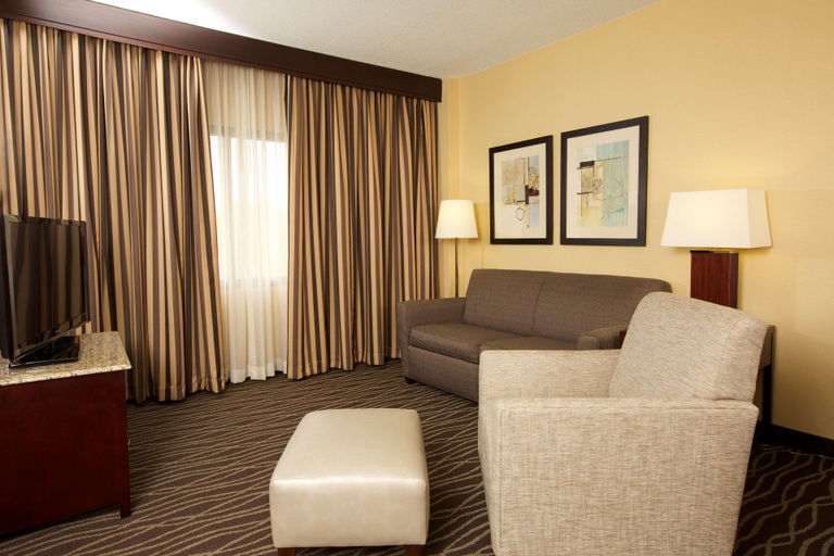 Bedroom 4, DoubleTree Suites by Hilton Raleigh-Durham, Durham