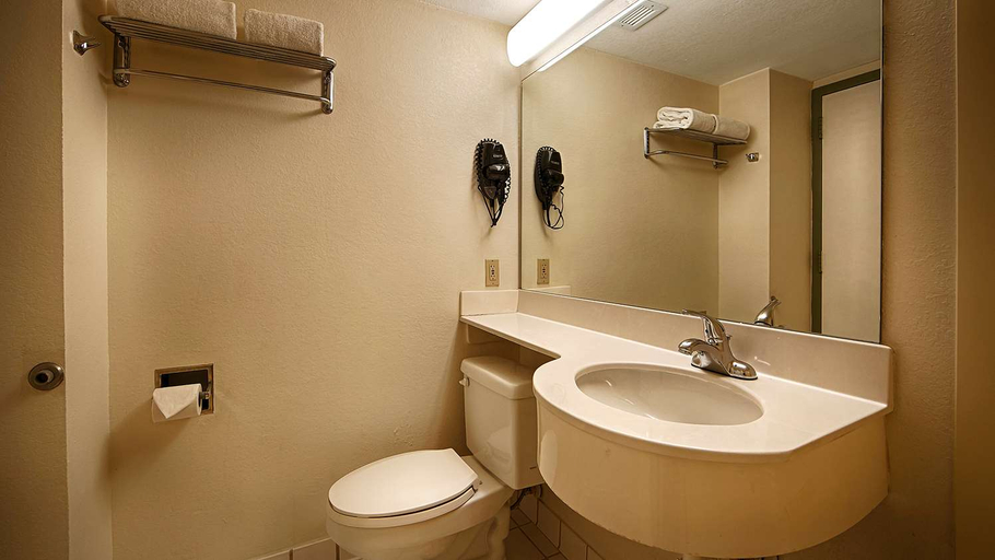 Bathroom 5, SureStay Plus by Best Western Houston Medical Cent, Houston
