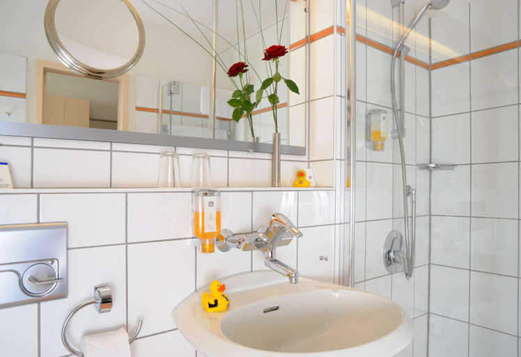 Bathroom 4, Best Western Hotel Der Foehrenhof, Region Hannover