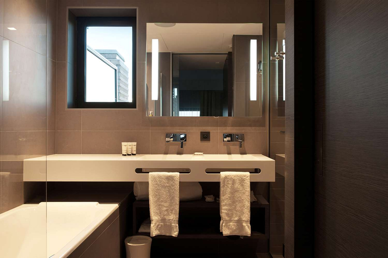 Bathroom 5, Le Saint-Antoine Hotel & Spa, BW Premier Collectio, Ille-et-Vilaine