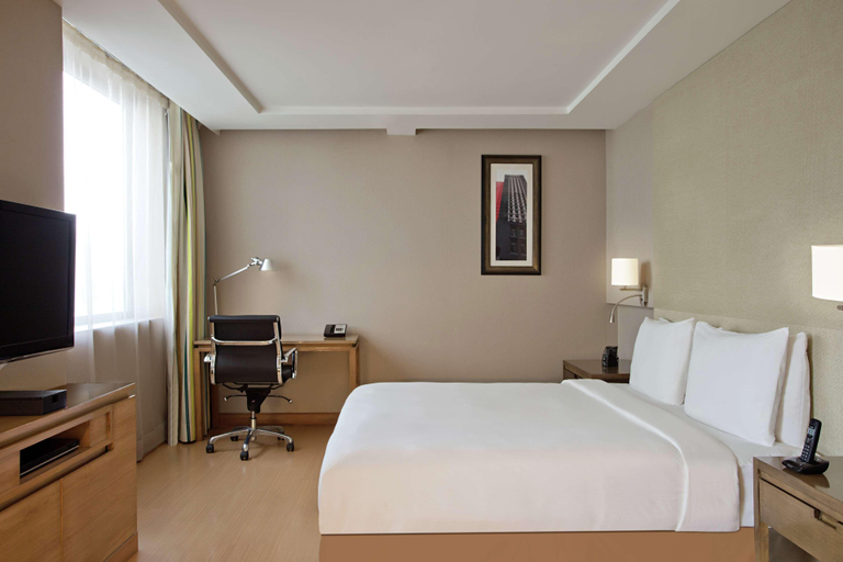 Bedroom 3, DoubleTree by Hilton Bangalore Outer Ring Road, Bangalore