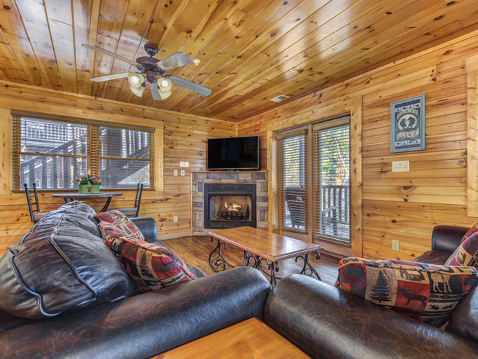 Public Area 5, Family Ties Lodge, Sevier