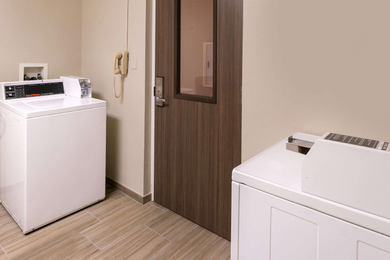 Bathroom 4, Hampton Inn & Suites Orlando/East UCF Area, Orange