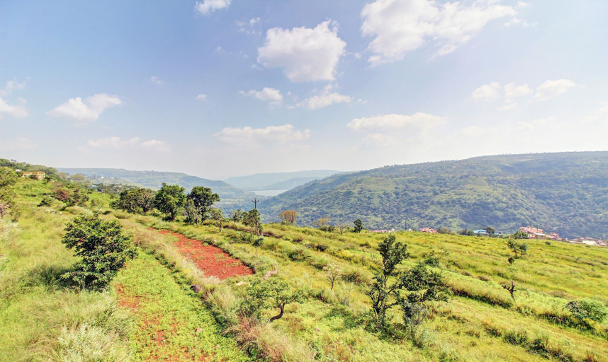 Others 5, Treebo Trend Valley 360, Satara