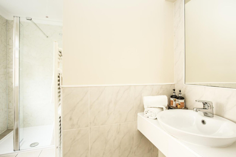 Bathroom 4, Abbeyside Cottage, Scottish Borders