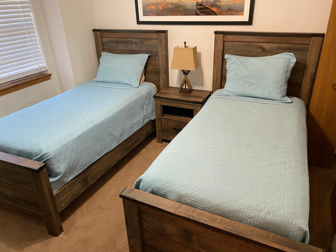 Bedroom 2, Woodpecker 14-2 by Dreams2reality Vacations, Stone