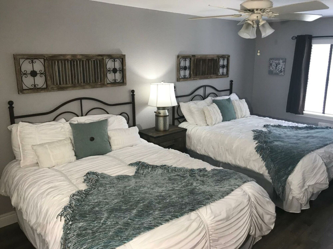 Bedroom 3, Clubs by Dreams2Reality Vacations, Taney