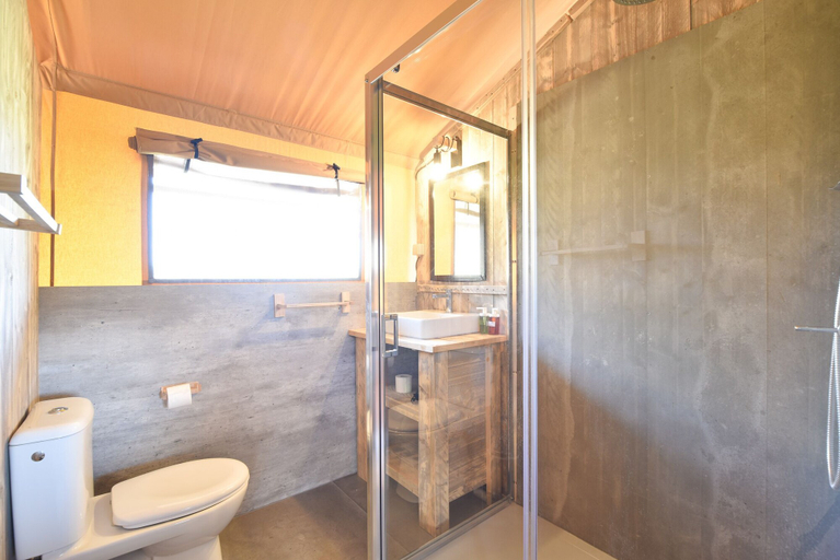 Bathroom 4, Salema Eco Camp - Sustainable Camping & Glamping, Vila do Bispo