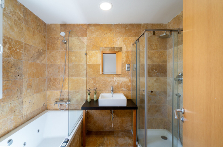 Bathroom 5, Sur Suites Higueron 1, Málaga
