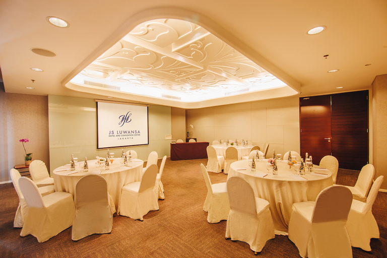 Business Facilities 26