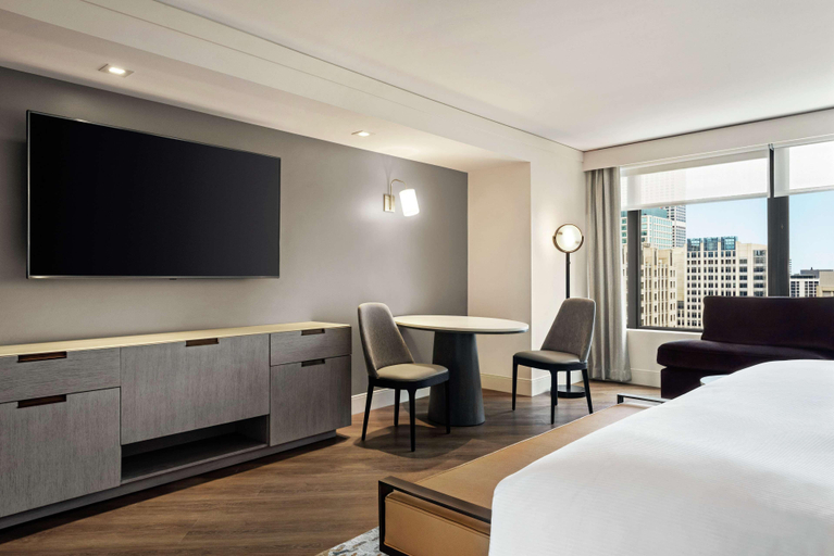 Bedroom 4, Hilton Grand Vacations Club Chicago Magnificent M, Cook